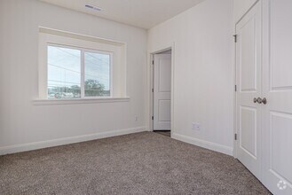 Building Photo - Raintree Apartments