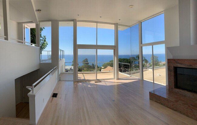 Building Photo - OCEAN VIEW Home for Rent! Please contact W...