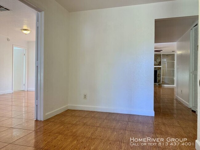 Foto del edificio - 9502 Morris Bridge Rd