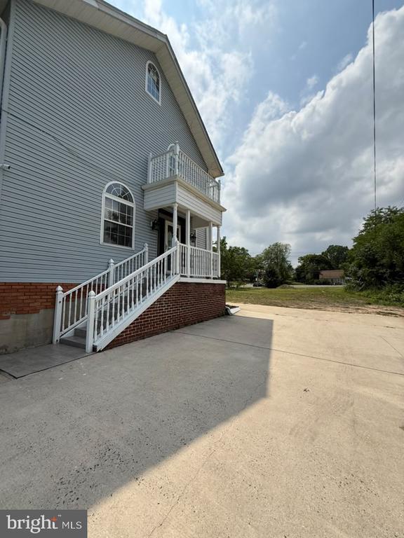 Building Photo - 3001 Preston Ave