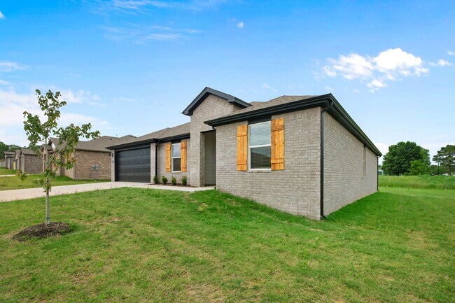 Foto del edificio - Stunning New 4-Bedroom Home with Modern Up...