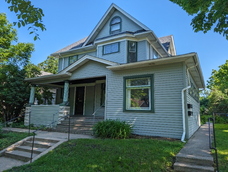 Primary Photo - 1685 W Taylor Ave