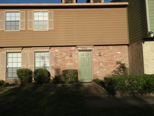 Building Photo - 5524 Deep Forest Dr