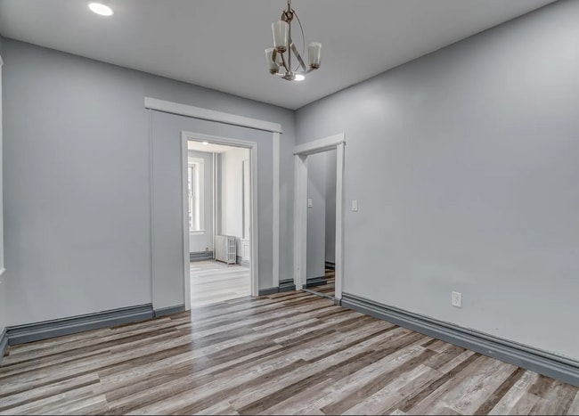 Spacious Living Room - 25 Bartholdi Ave