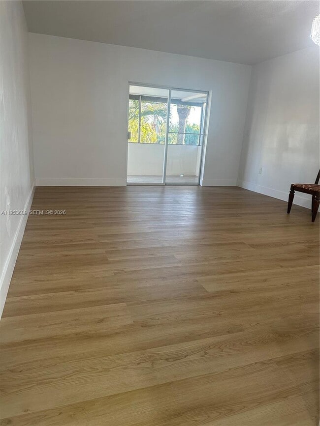 Building Photo - 9175 SW 77th Ave