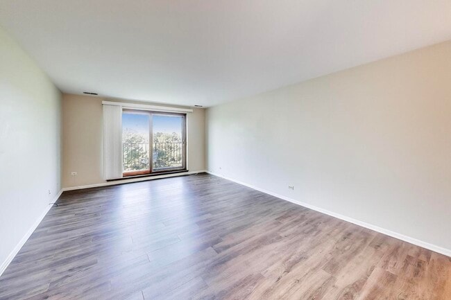 Building Photo - 1200 W Northwest Hwy