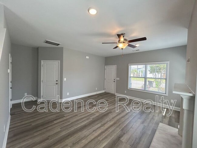 Photo - 1543 Grey Cliff Run House