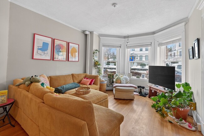 Building Photo - 811 Washington St