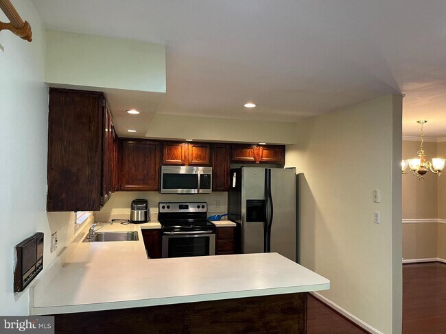 Building Photo - 502 Pickering Station Dr