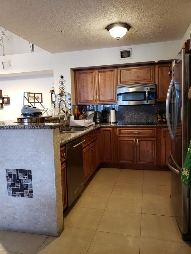 Foto del edificio - 4580 NW 107th Ave