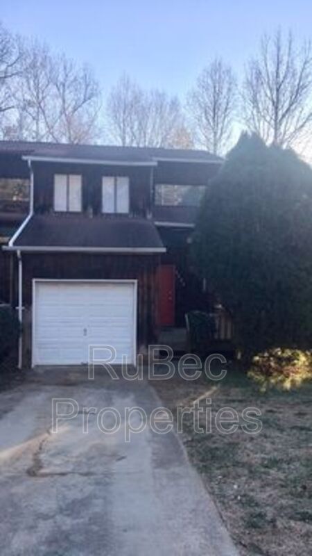 Foto del edificio - 6024 Spanish Oak Rd
