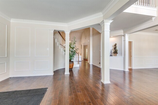Foto del edificio - 928 Hidden Hollow Ct