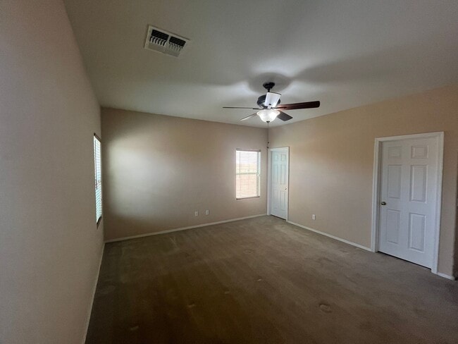 Building Photo - Spacious 3-Bedroom Home in Sought-After Jo...