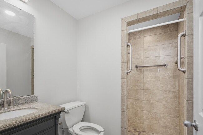 Foto del edificio - 3802 McEwen Dr NW