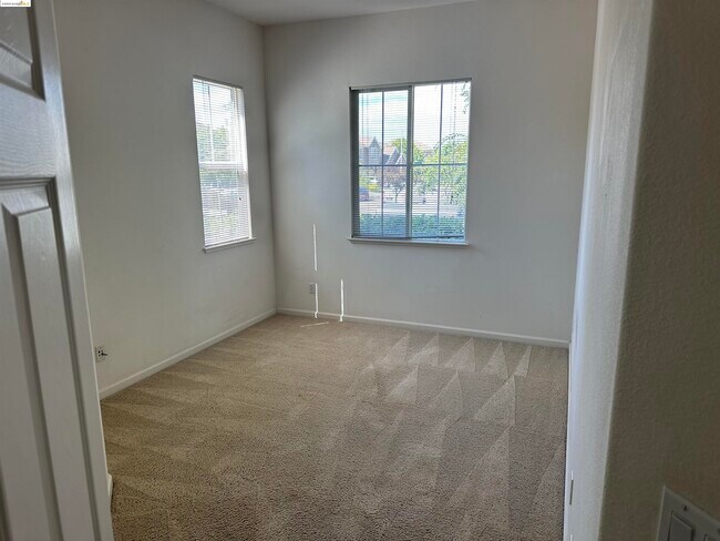 Foto del edificio - 5616 Plumbridge Way