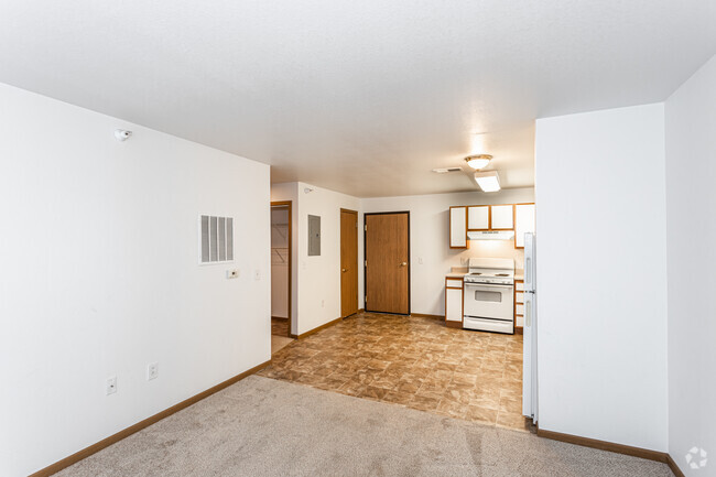 1BR, 1BA - 650 SF - Wyndam Place Senior Residence - Lawrence