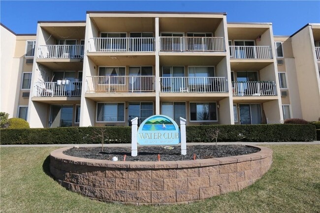 Building Photo - 141 E Lake Blvd