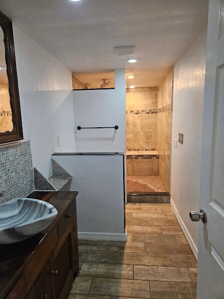 Foto del edificio - 9804 N 11th St