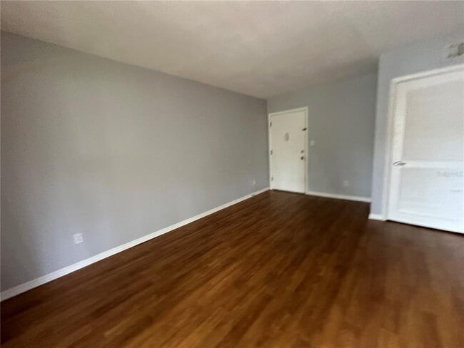 Building Photo - 142 Springwood Cir