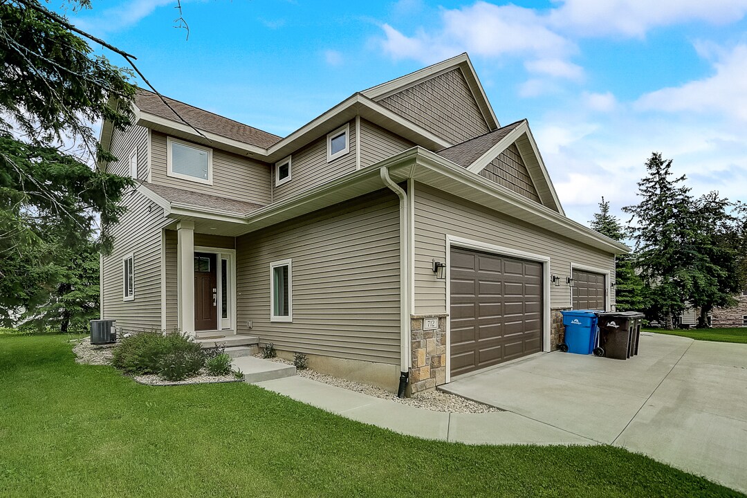 714 Bristol Bay, Waunakee, WI 53597 Townhome Rentals in Waunakee WI