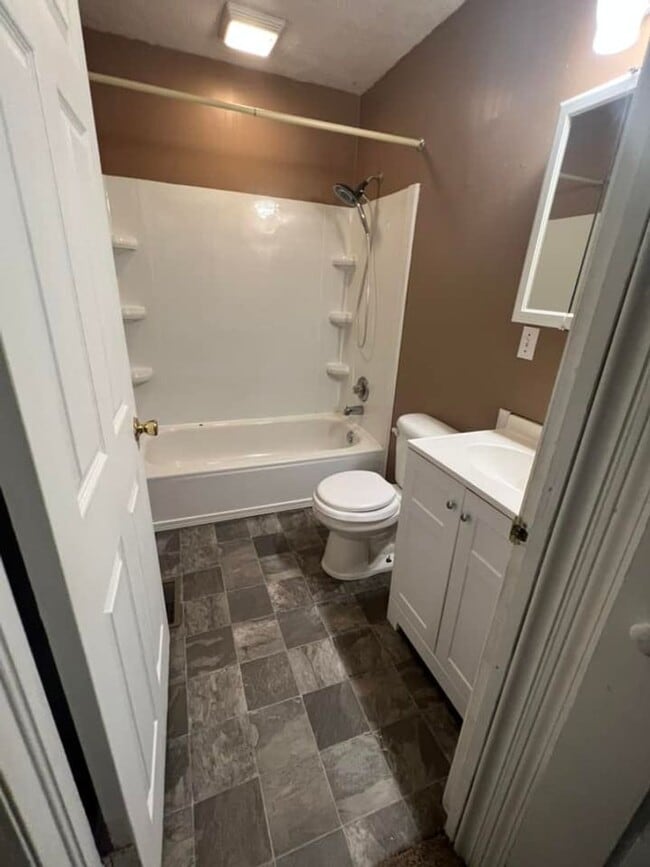 Building Photo - 833 Independence Ave