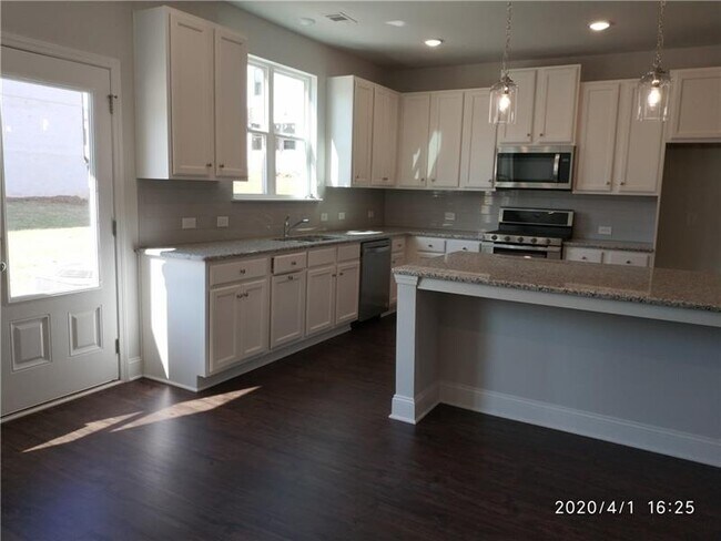 Building Photo - 3503 Amarath Terrace