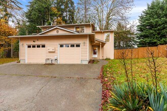 Building Photo - 813-817 141st Pl SE