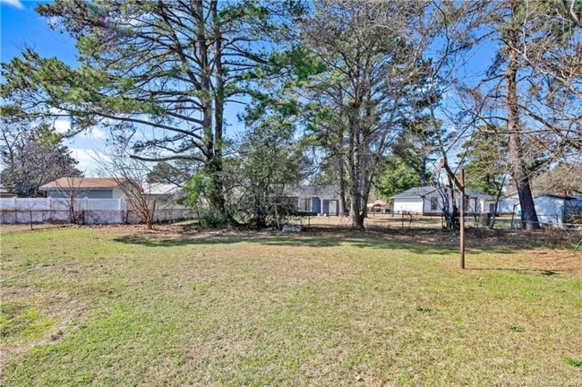 Building Photo - 6561 Vineyard Dr