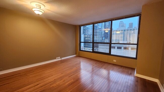 Building Photo - 405 N Wabash Ave