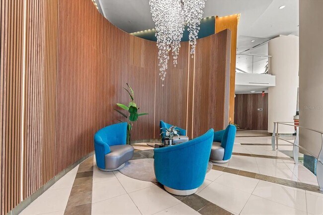 Foto del edificio - 322 E Central Blvd