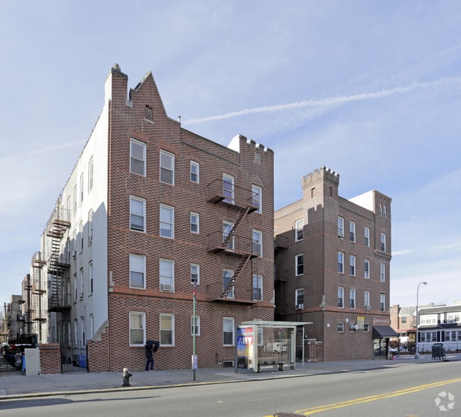 4802 48th St, Woodside, NY 11377 Apartments in Woodside, NY
