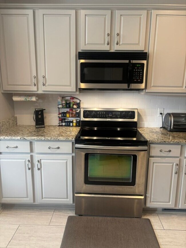 Foto del edificio - 109 Fieldcrest Ct