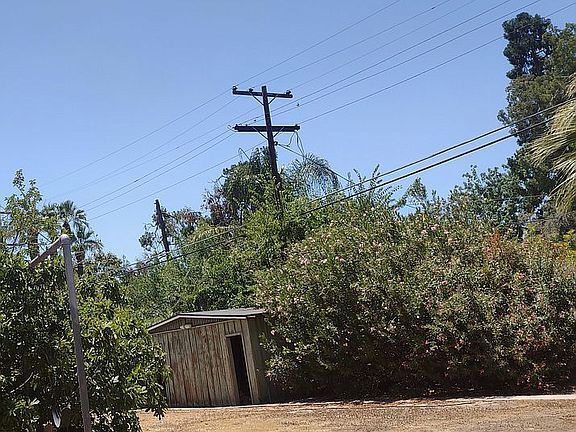 Building Photo - 2525 Ave Escuela