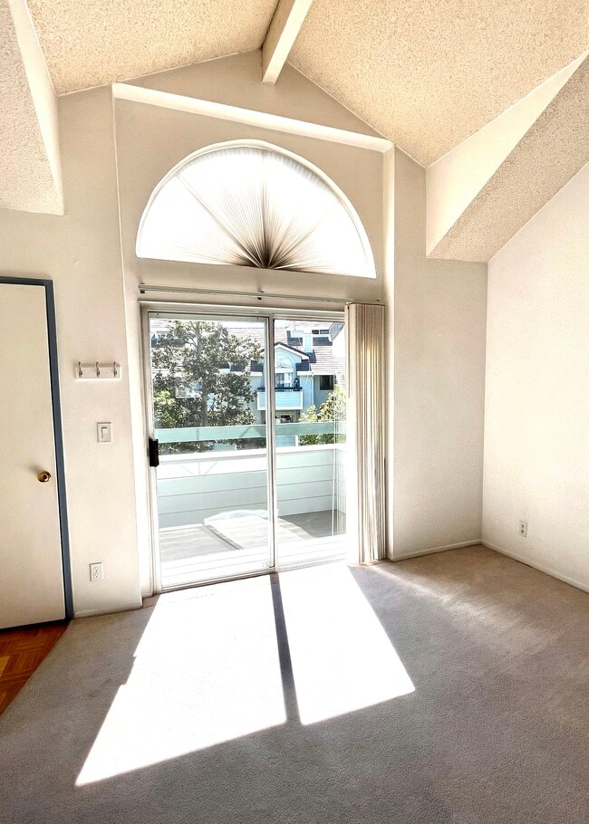 Building Photo - 26758 Claudette St