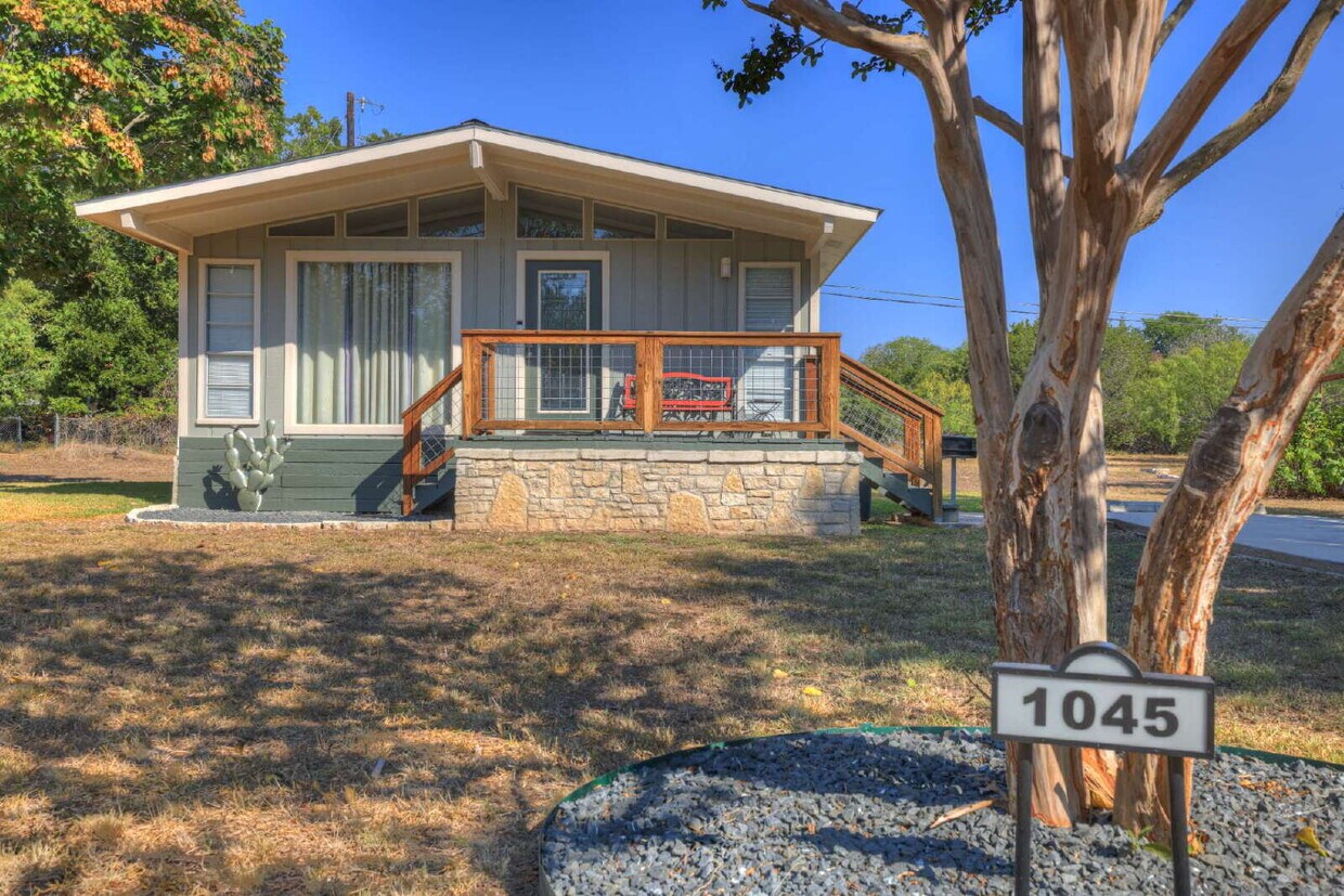 Primary Photo - "Furnished 2-Bedroom Cottage Near Guadalup...