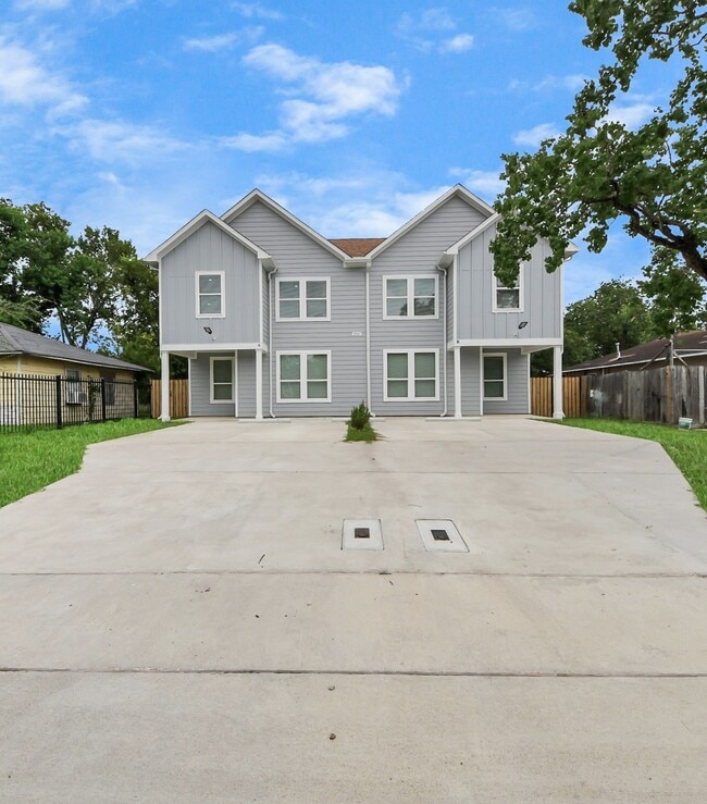 Building Photo - 5947 Southseas St