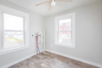 Building Photo - 140 Ashworth Ave