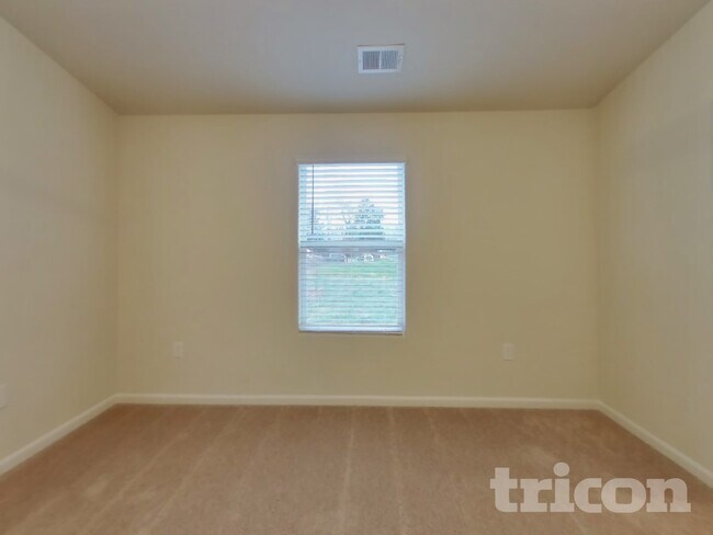 Foto del edificio - 727 Hawley St