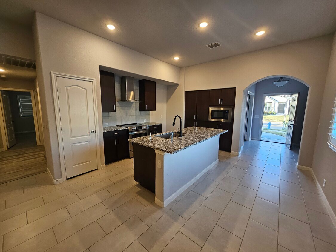 508 Lucas Ln, Lavon, TX 75166 House Rental in Lavon, TX