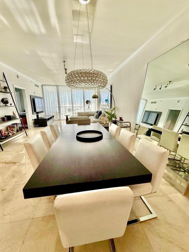 Building Photo - 17121 Collins Ave