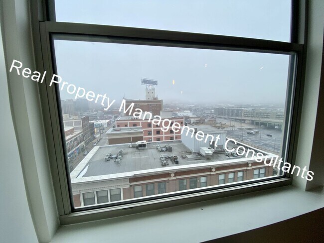 Building Photo - 2-Bedroom  in Western Auto Lofts