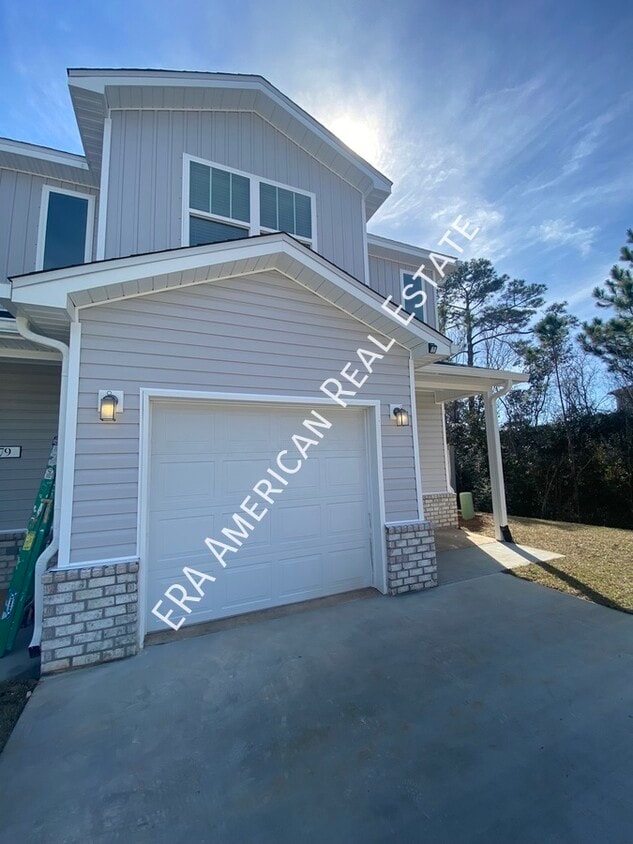 Brand New Townhomes 2 miles from Hurlburt Townhouse for Rent in
