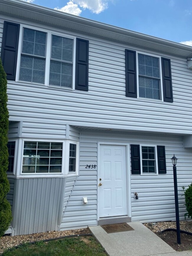 Building Photo - 2438 Millwood Loop