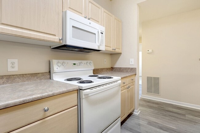 Foto del edificio - 1300 Park West Blvd