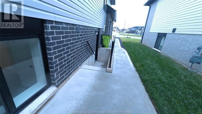 Building Photo - 79 Kingsbridge Dr