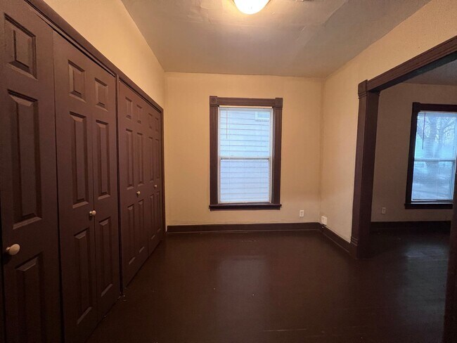 Foto del edificio - Spacious Three Bedroom Single Family near ...