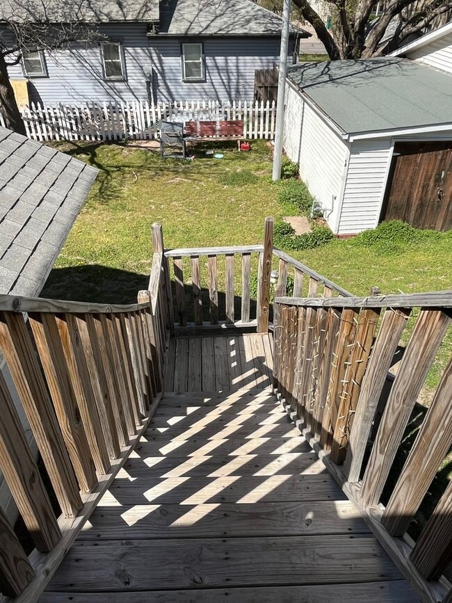 Building Photo - ALL BILLS PAID STUDIO