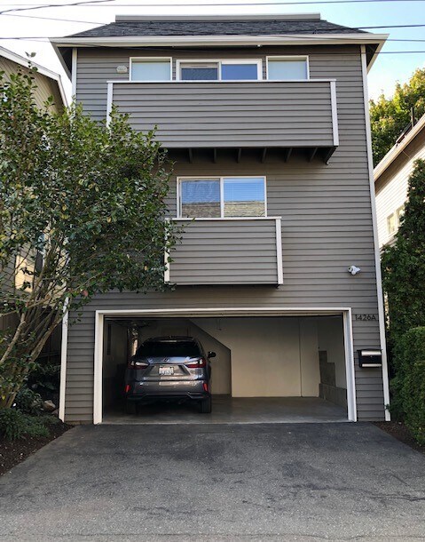 Building Photo - 1426 18th Ave