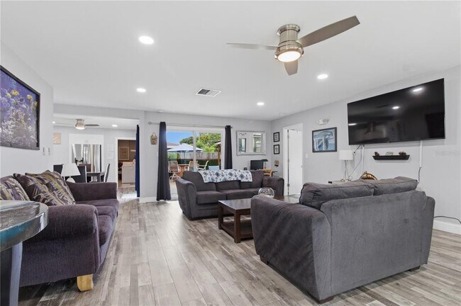 Foto del edificio - 709 Highland Ave