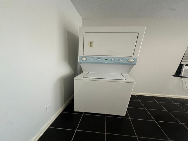 Building Photo - 4108 Whirlaway Dr